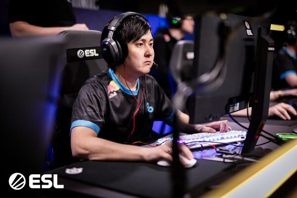 Abay HObbit Khassenov, jogador de CS2 da PARIVISION